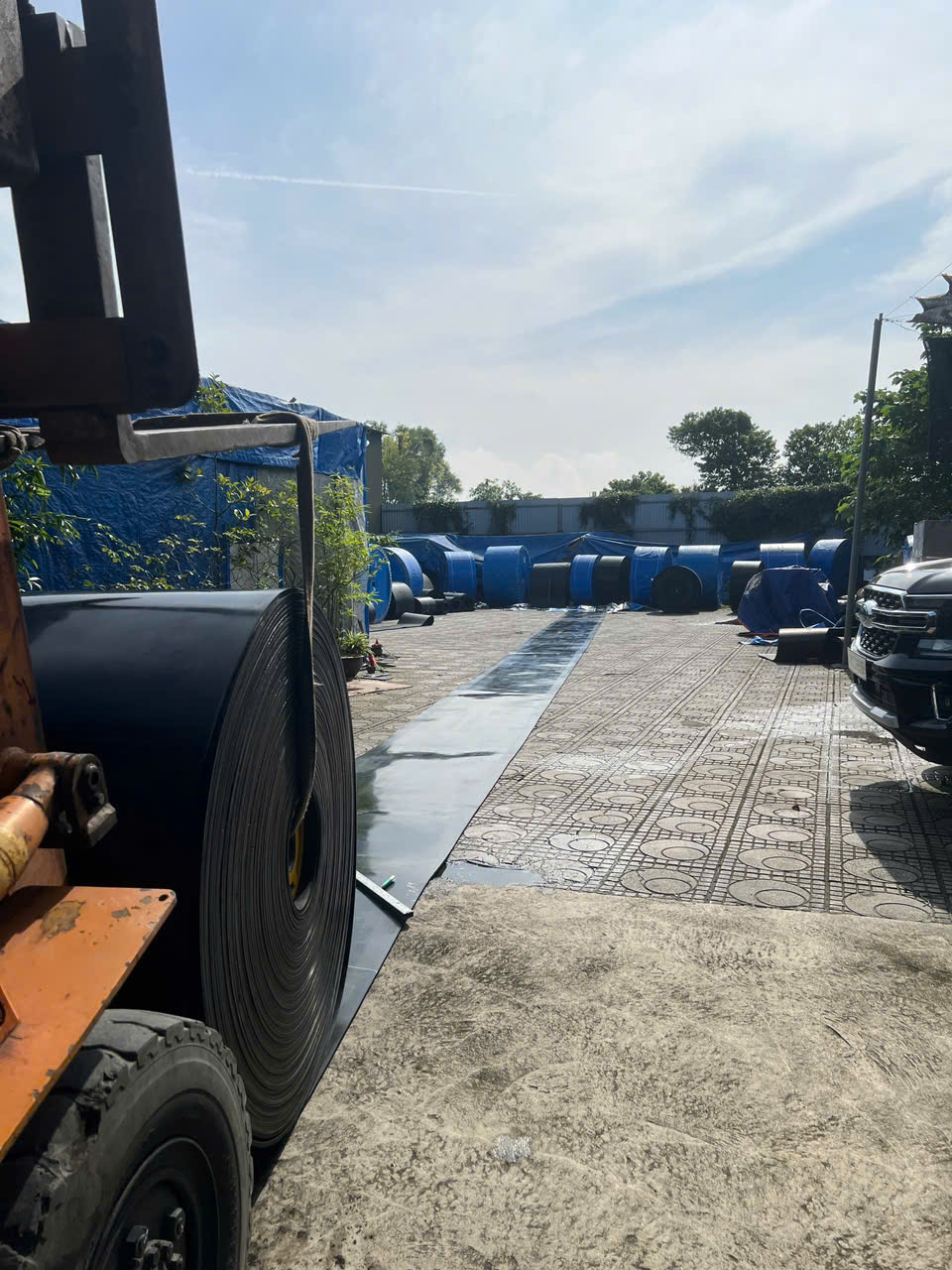 Hình ảnh thi công băng tải thực tế - Băng Tải Tín Phát - Công Ty Cổ Phần Thiết Bị Vật Tư Tín Phát